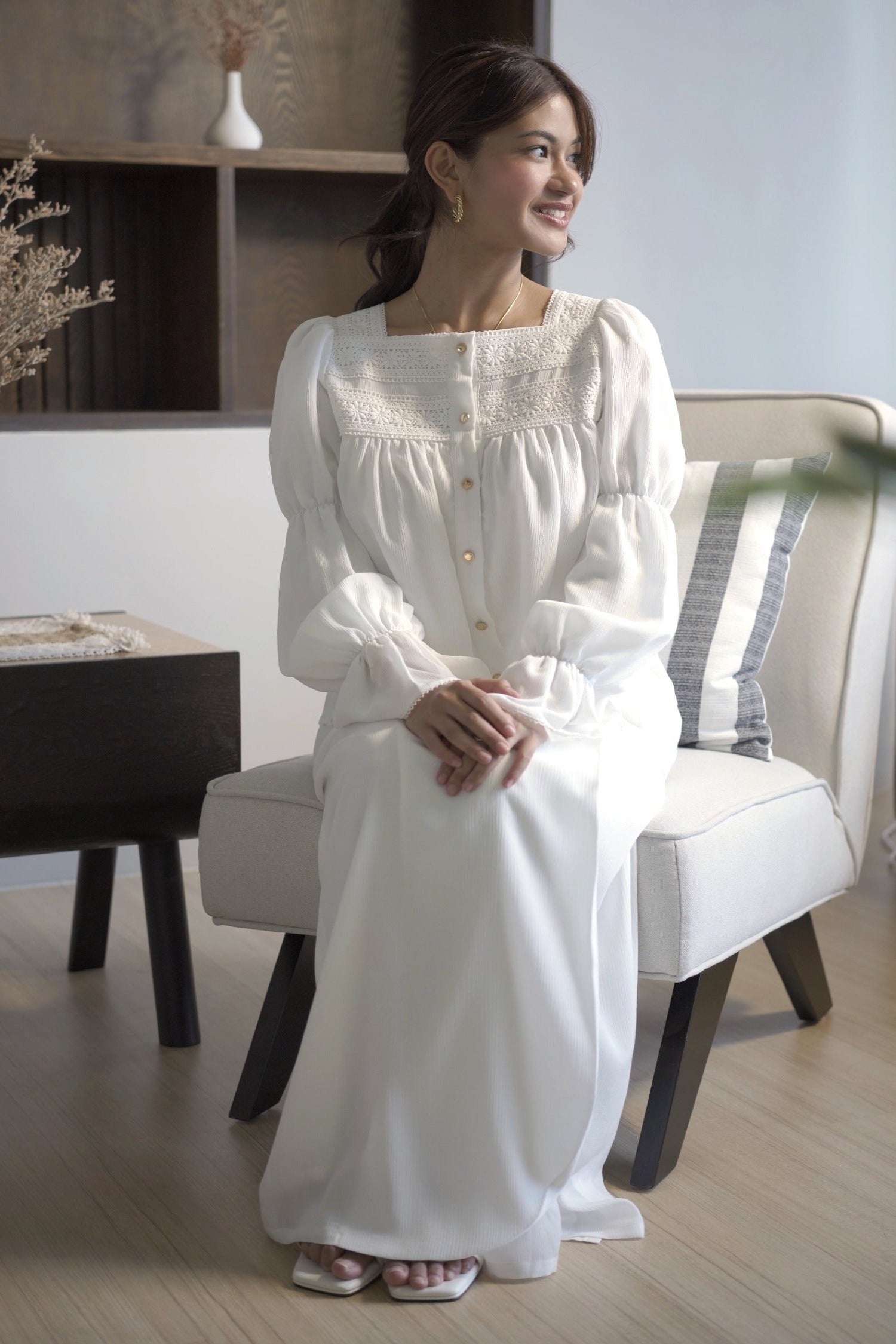 BENOIT KURUNG IN SNOW rendered in luxurious snow-washed, most light-weight crepe, layered with the softest lining