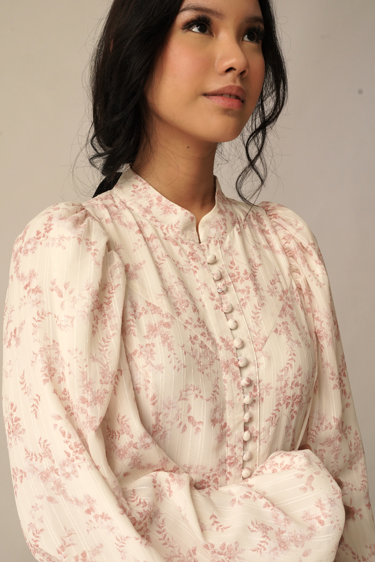 The Opal Soleil is an Ode to our ever classic Opal series with a touch of ethereal beauty. The fabric of this dress is a dream brought to life—flowy, soft, and the epitome of lightness.