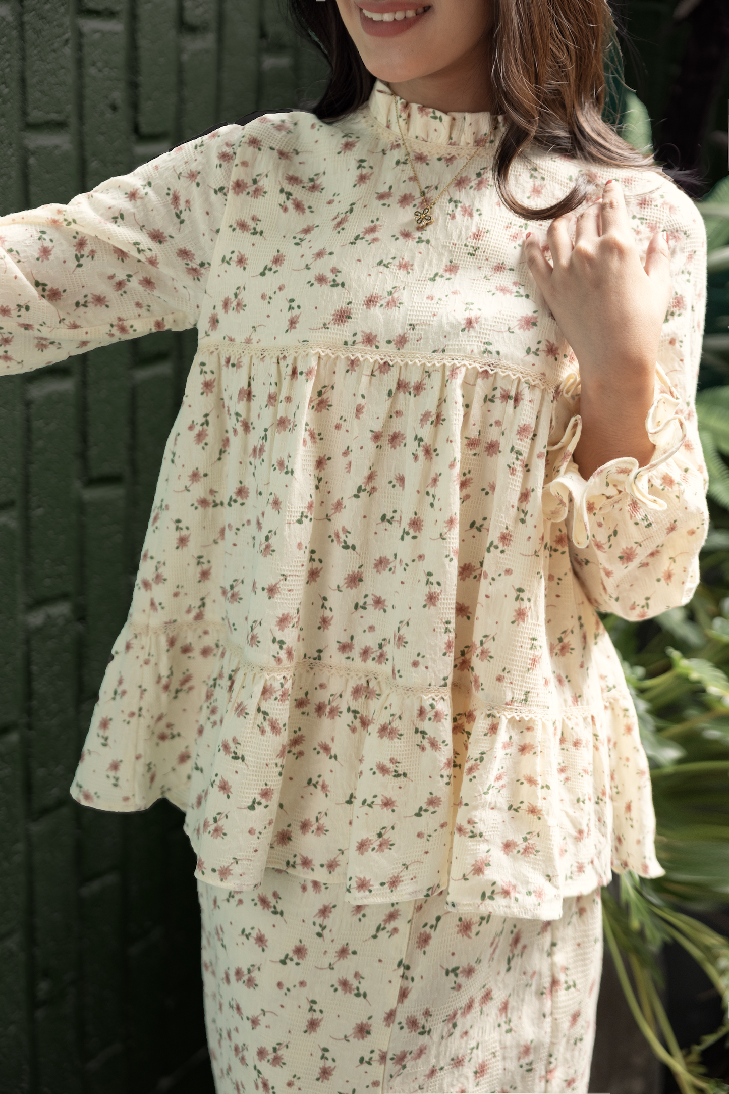 LEIA ROSE BUTTERCUPS CUSTOMISABLE SILHOUETTE