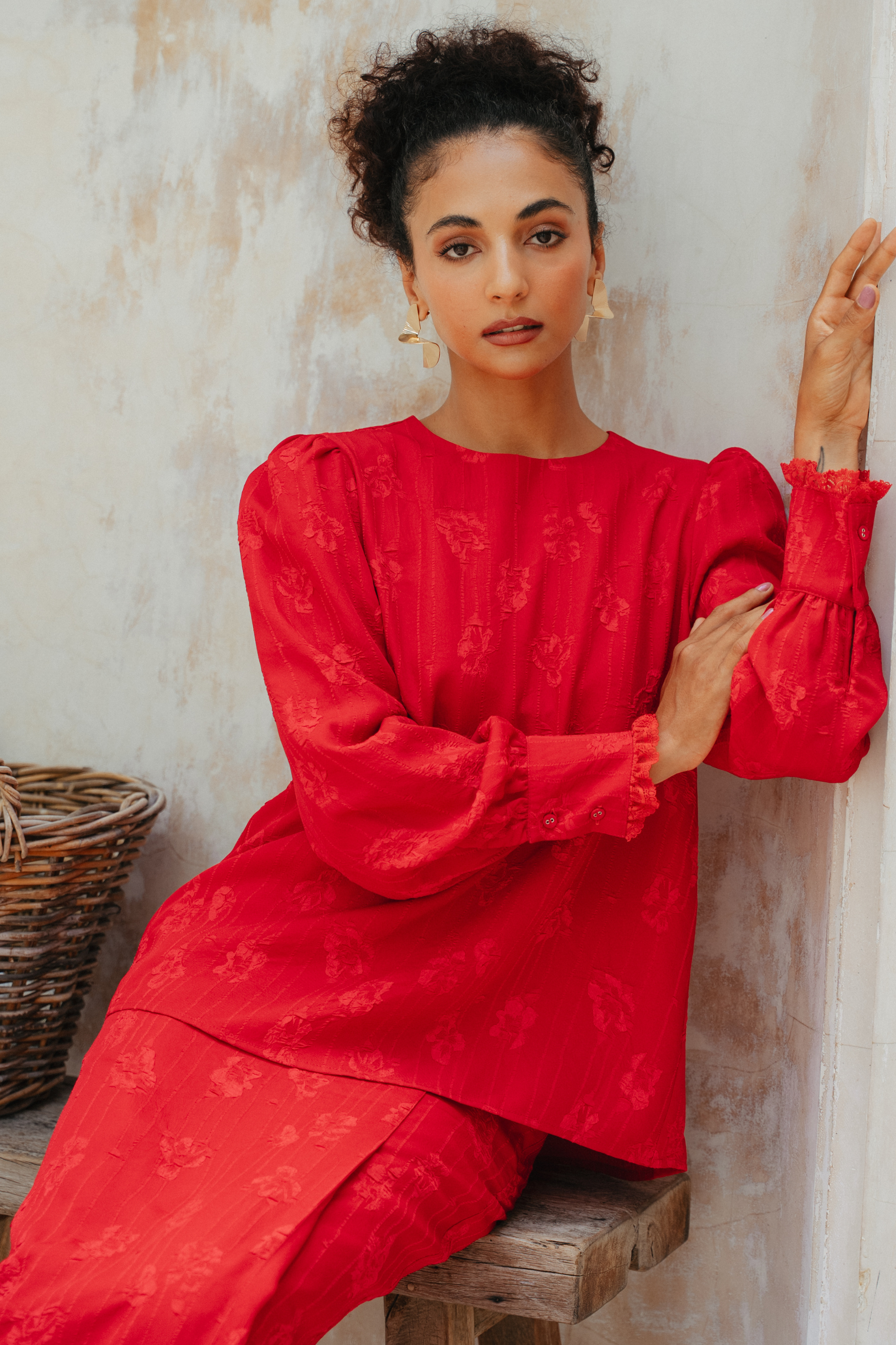 The Reversible Monroe Kurung in Scarlet