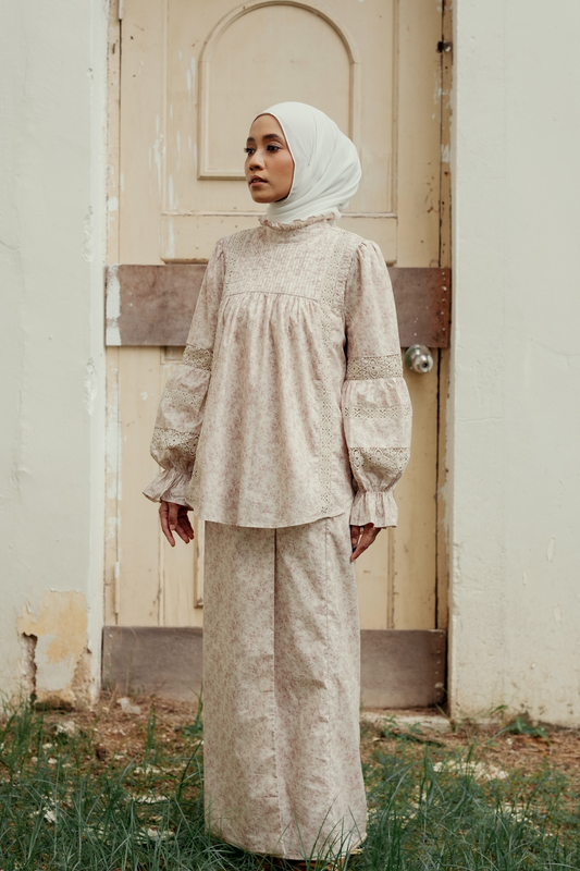 THE SOLANGE KURUNG IN ROSE