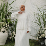 The Maya Set In White