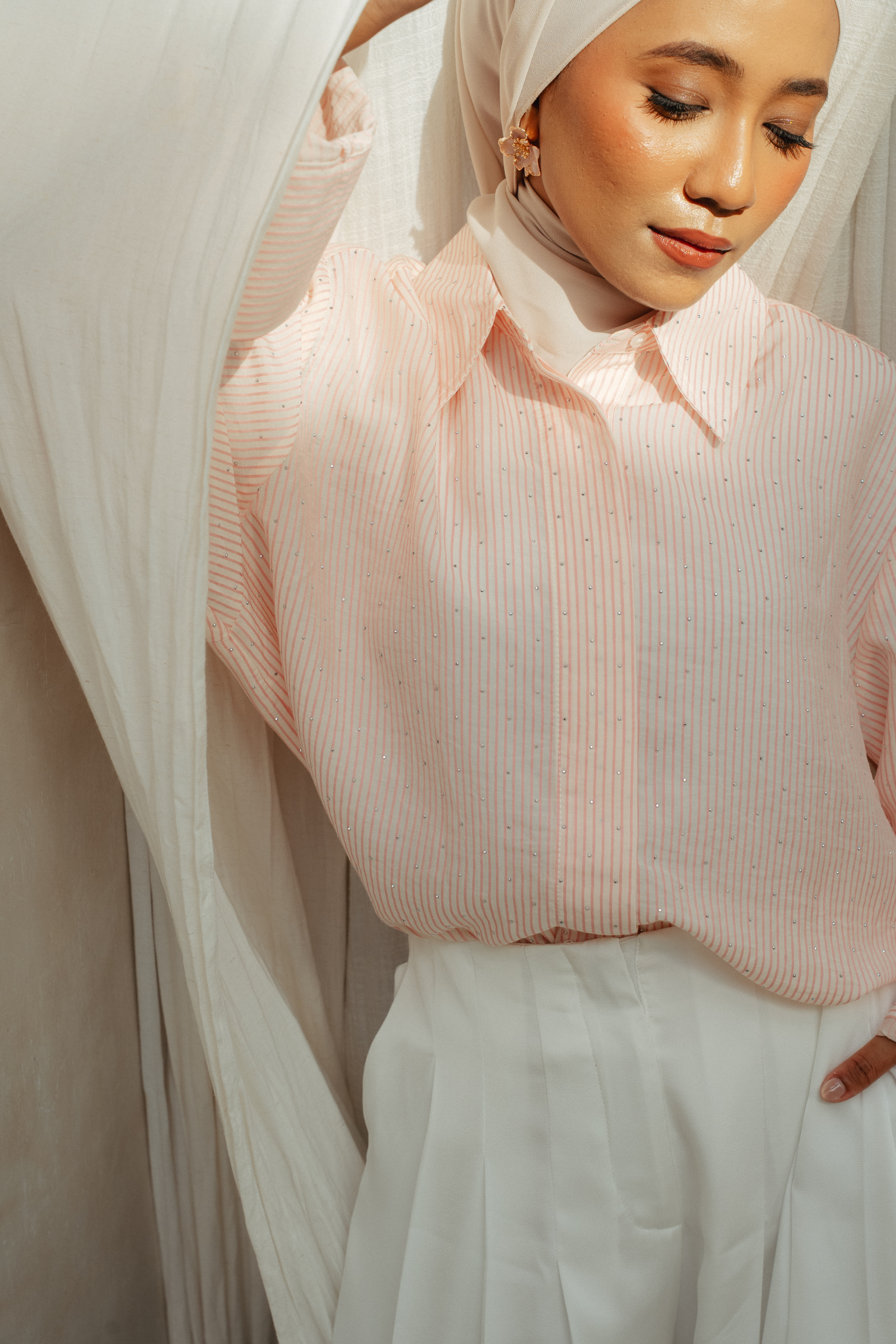 The Gwenn Cotton Rhinestone Shirt in Rose