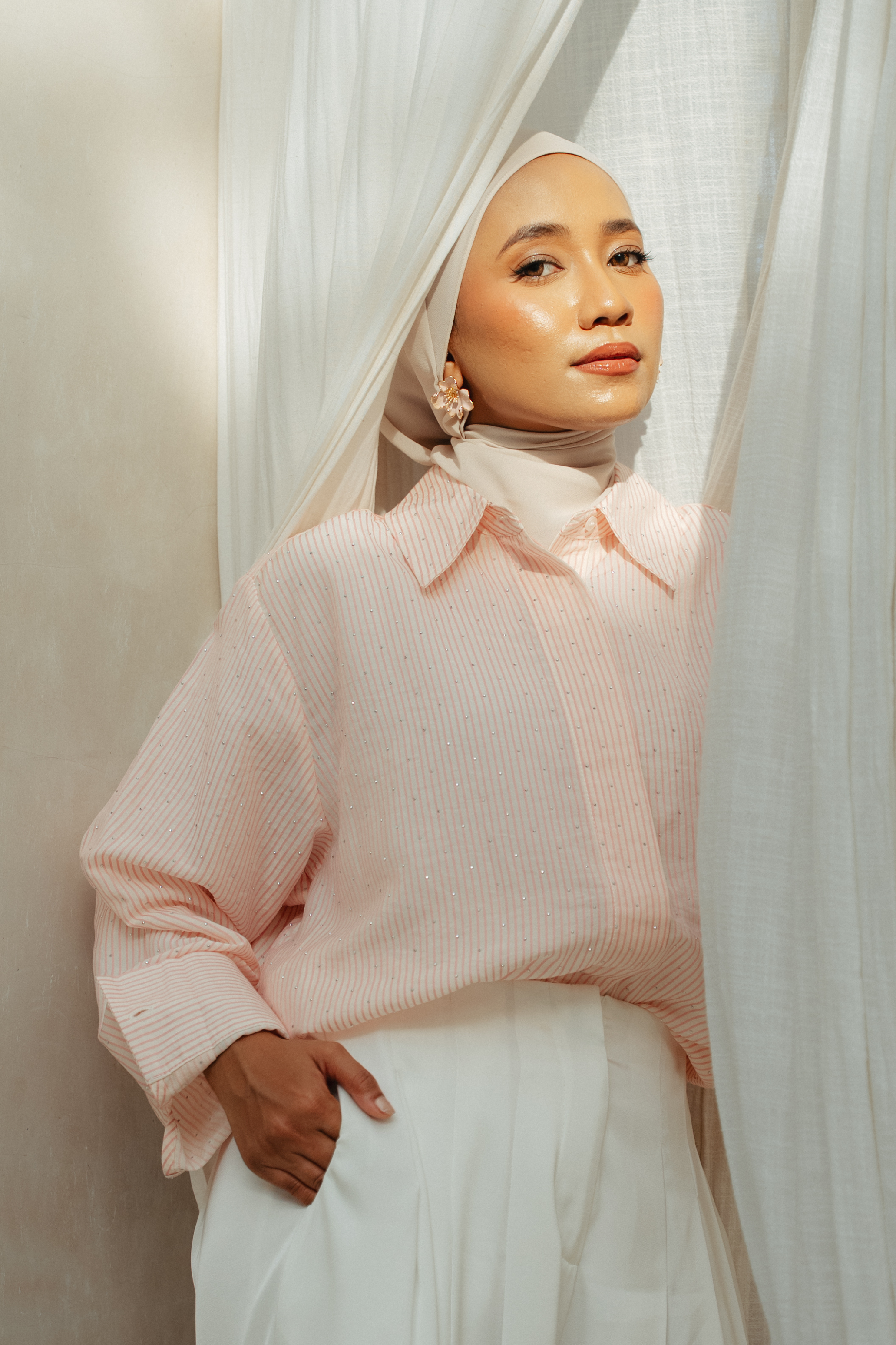 The Gwenn Cotton Rhinestone Shirt in Rose