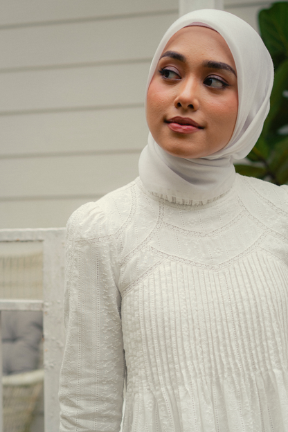 THE JANNAH TOP IN WHITE BRODERIE ANGLAISE