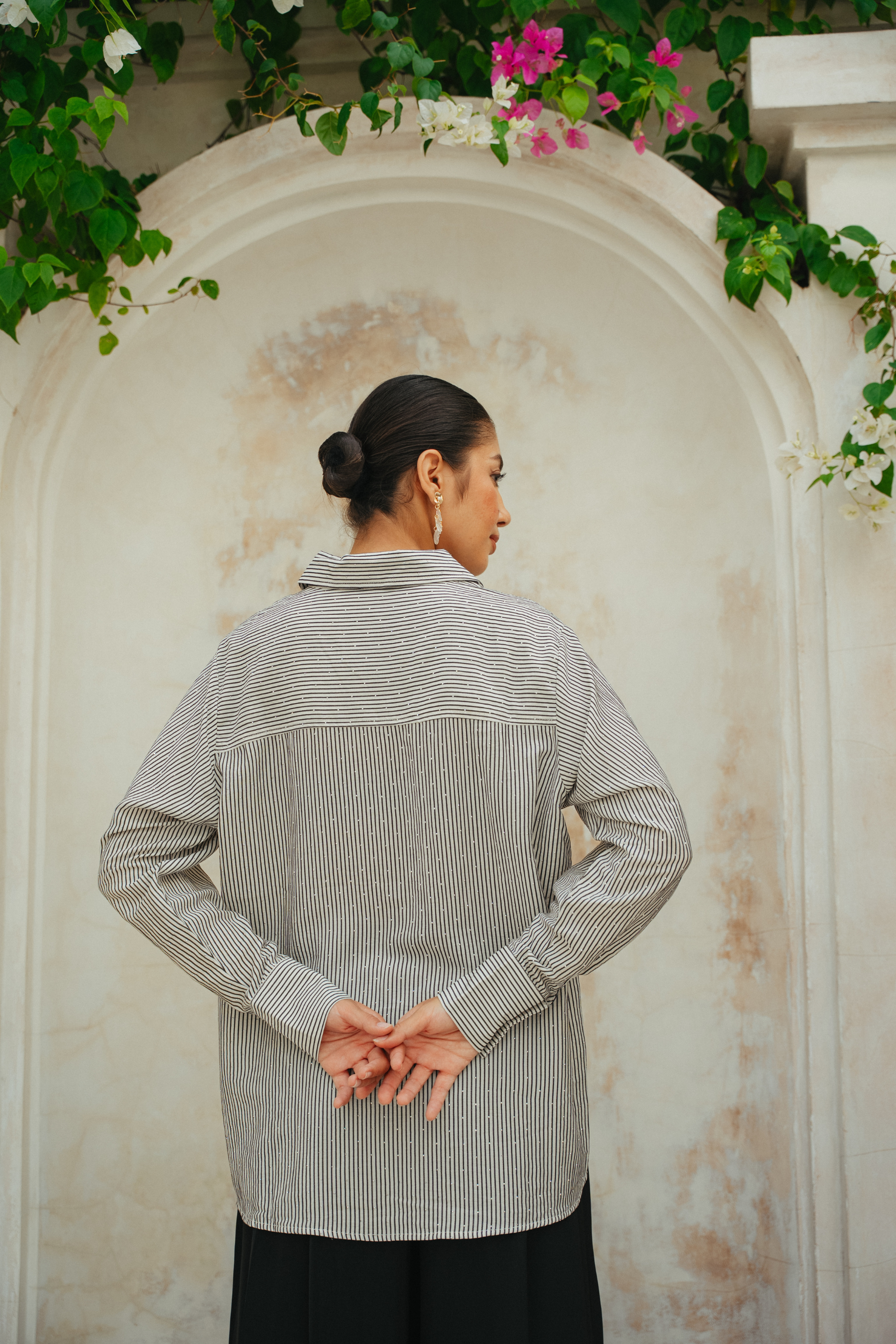 The Gwenn Cotton Rhinestone Shirt In Noir