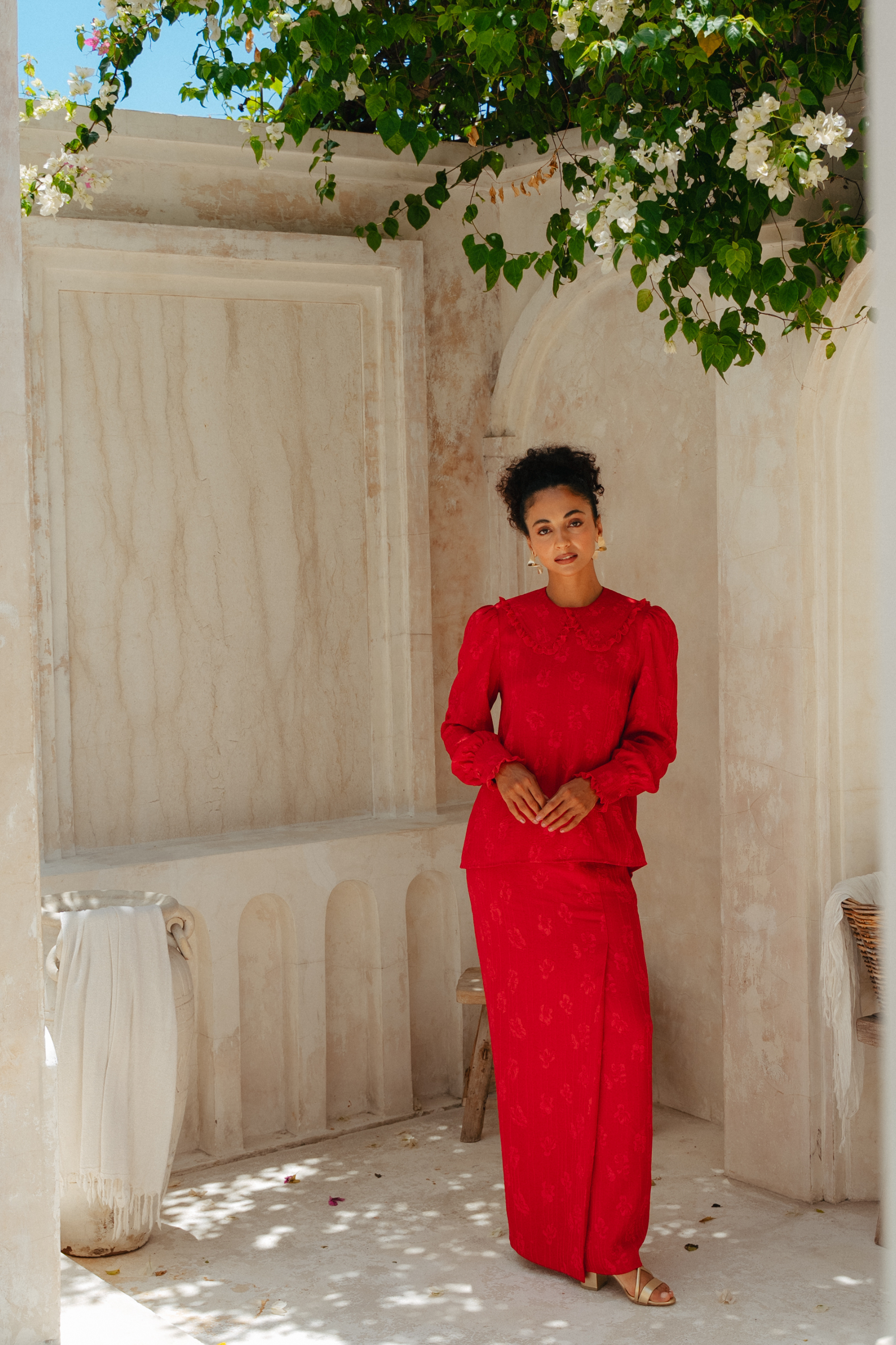 The Reversible Monroe Kurung in Scarlet