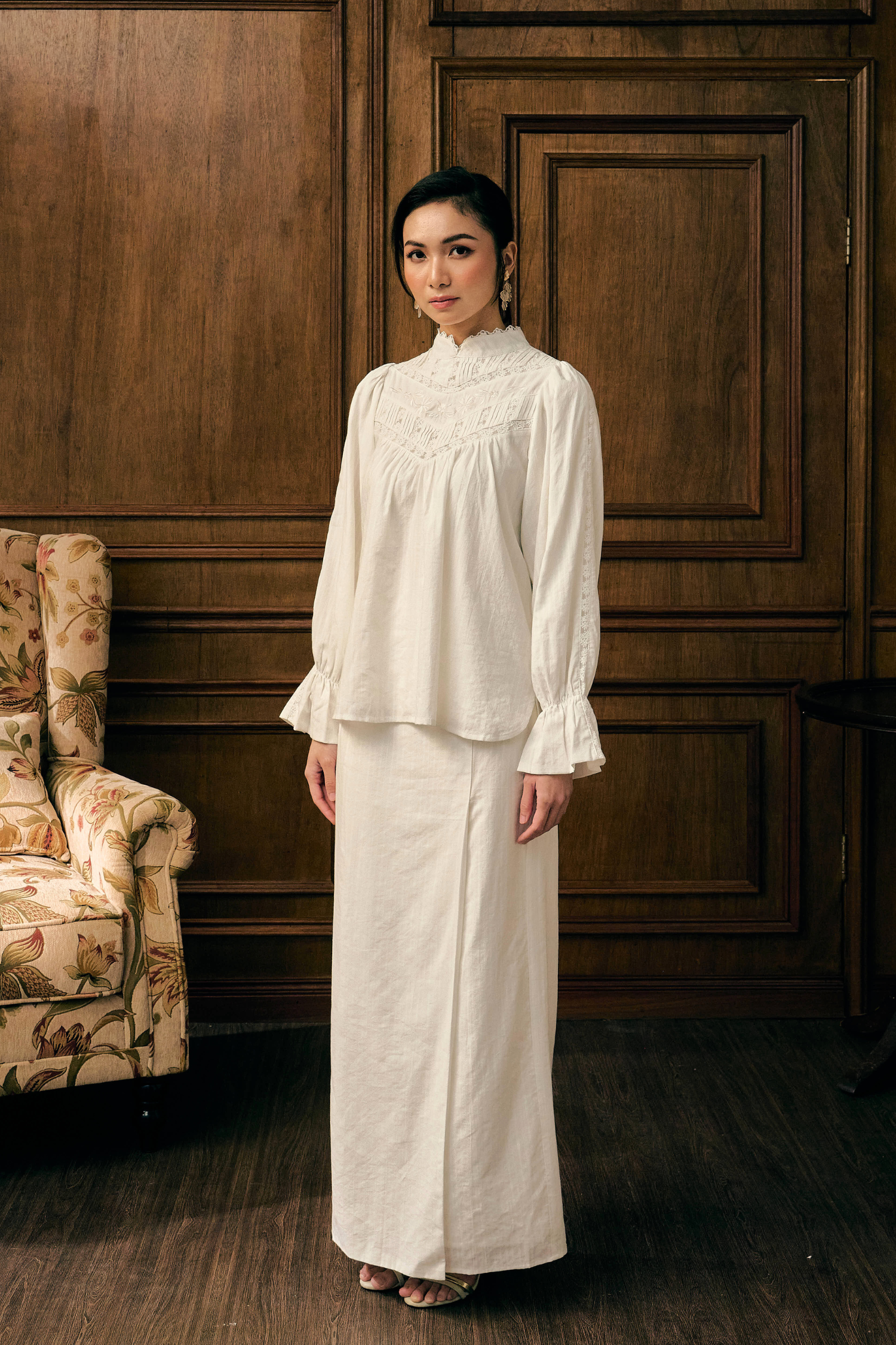 The Elowen Kurung in Dove