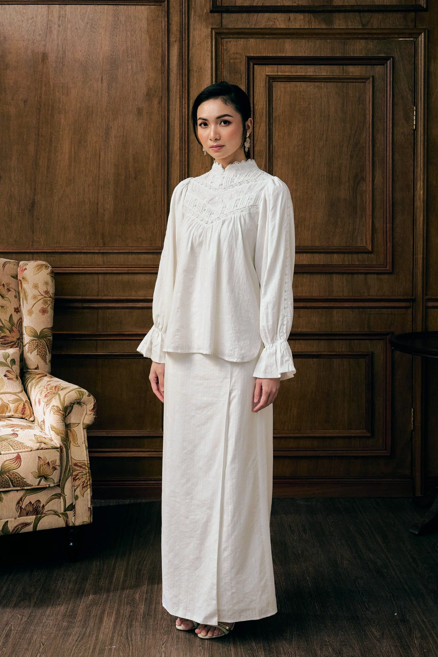 The Elowen Kurung in Dove