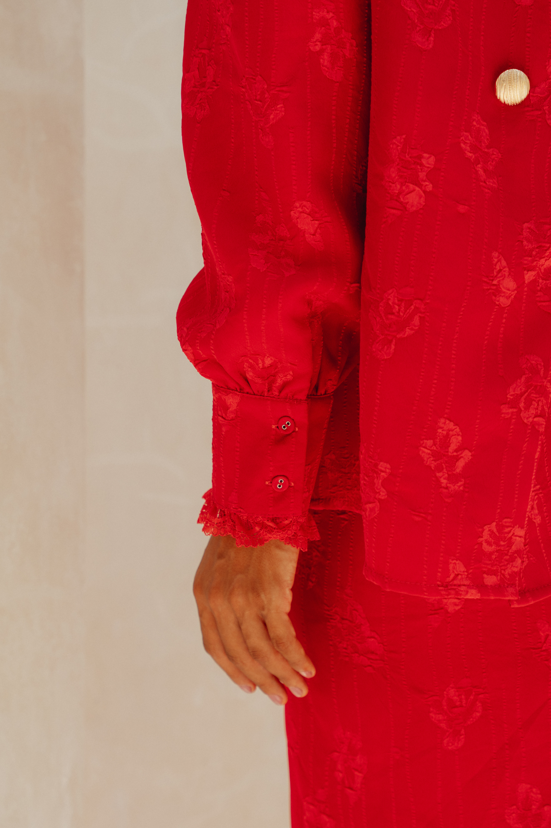 The Reversible Monroe Kurung in Scarlet
