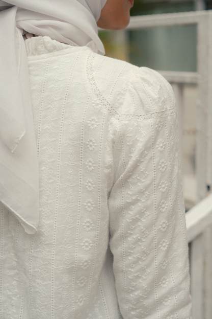 THE JANNAH TOP IN WHITE BRODERIE ANGLAISE