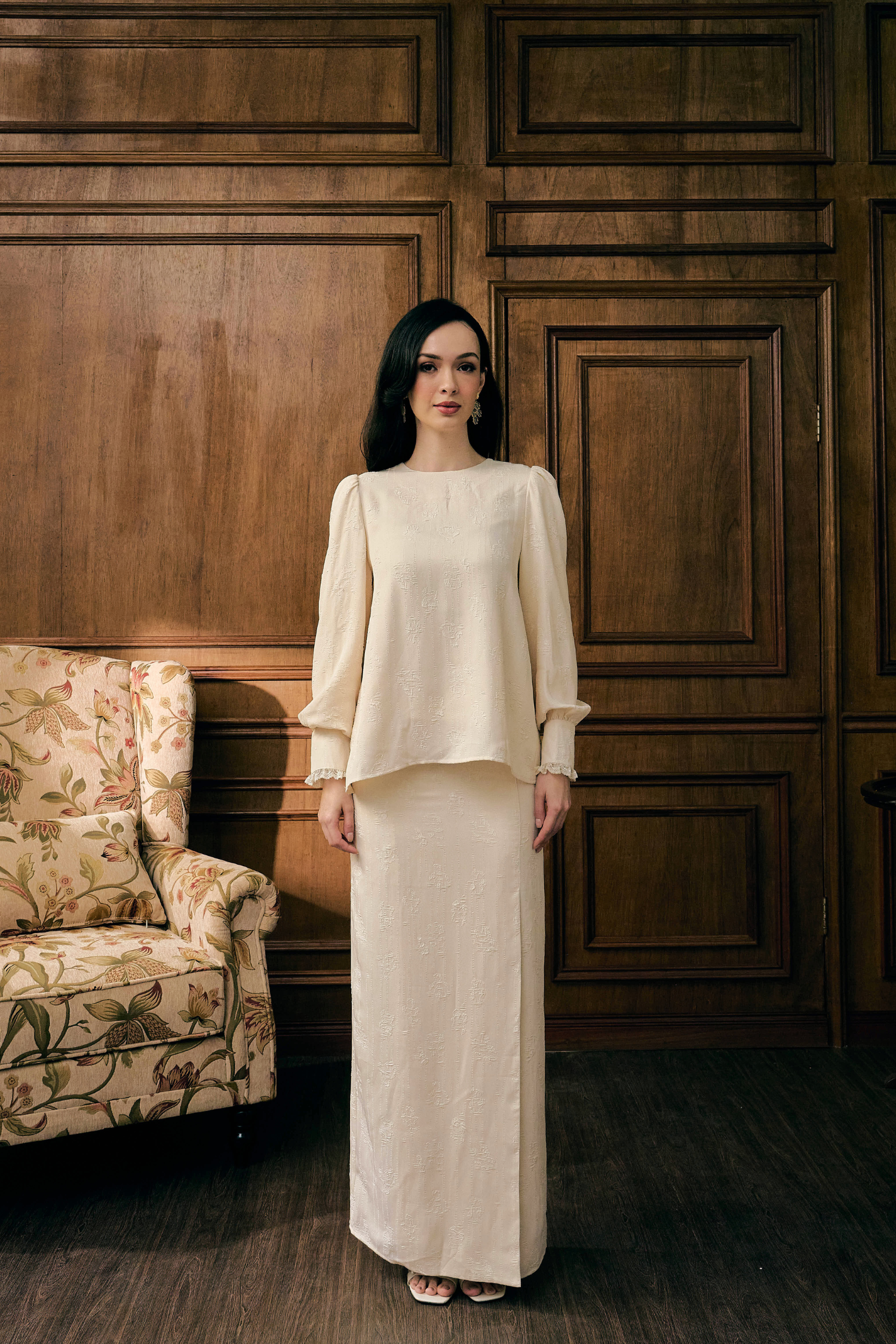 The Reversible Monroe Kurung in Cream