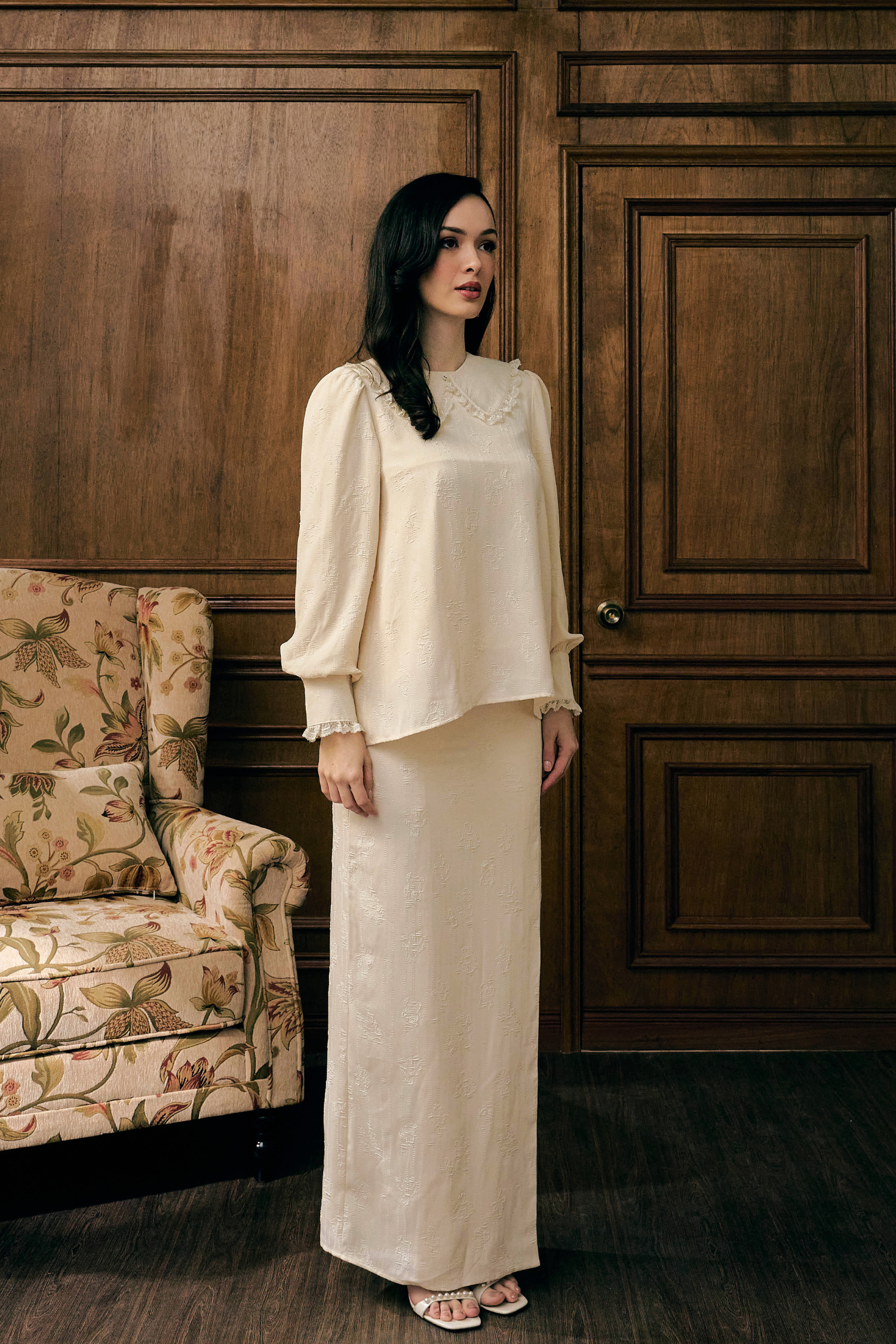 The Reversible Monroe Kurung in Cream