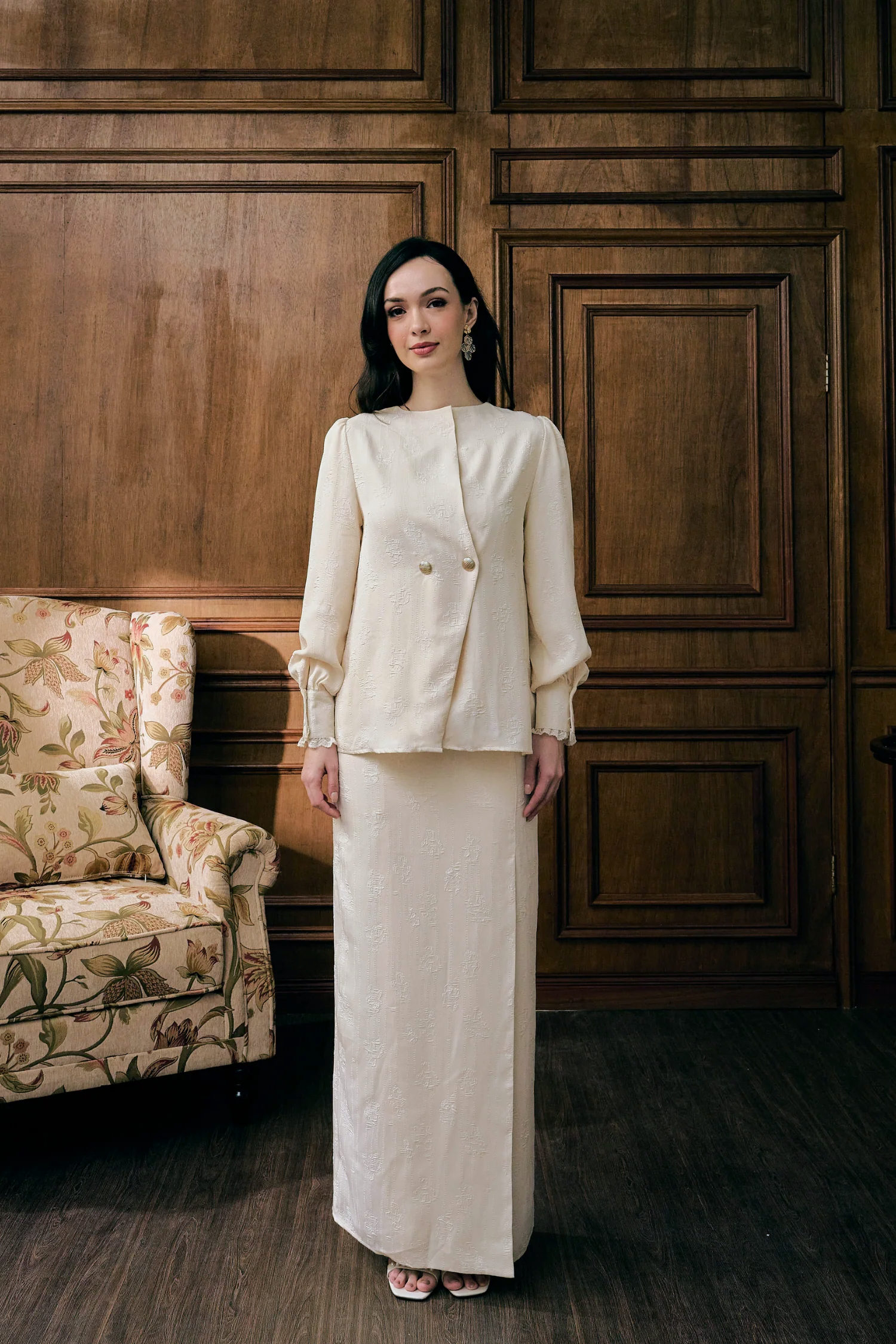 The Reversible Monroe Kurung in Cream