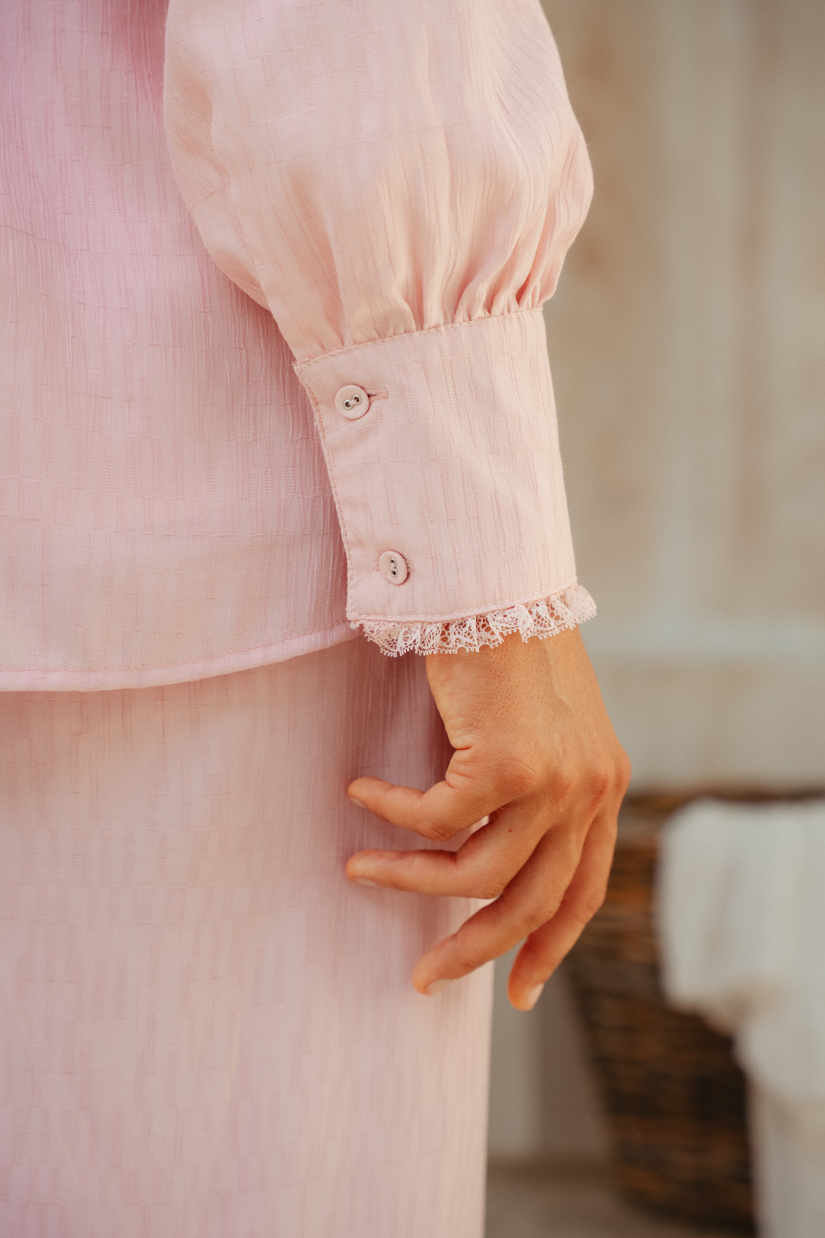 The Loren Kurung in Light Pink