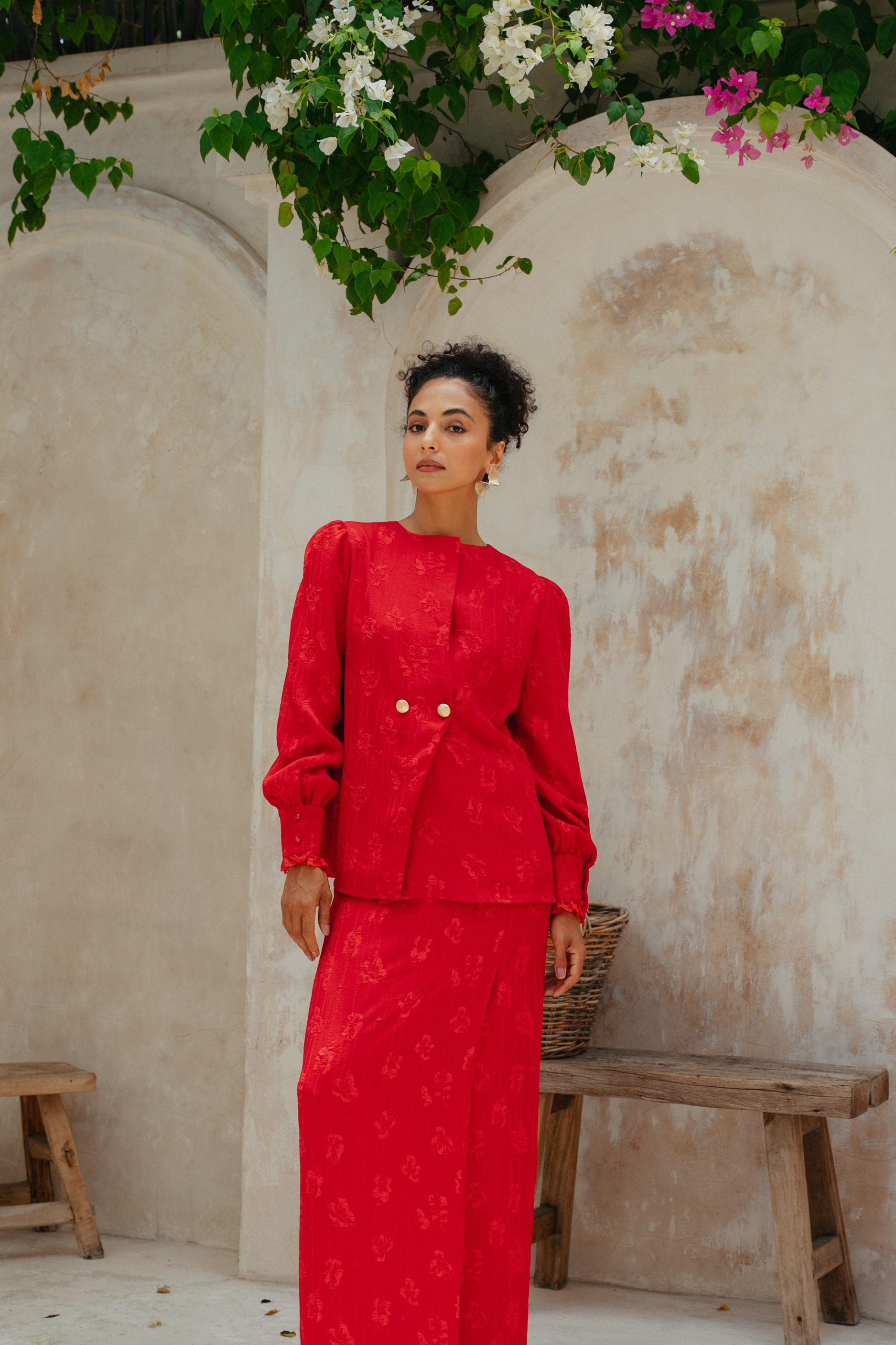 The Reversible Monroe Kurung in Scarlet