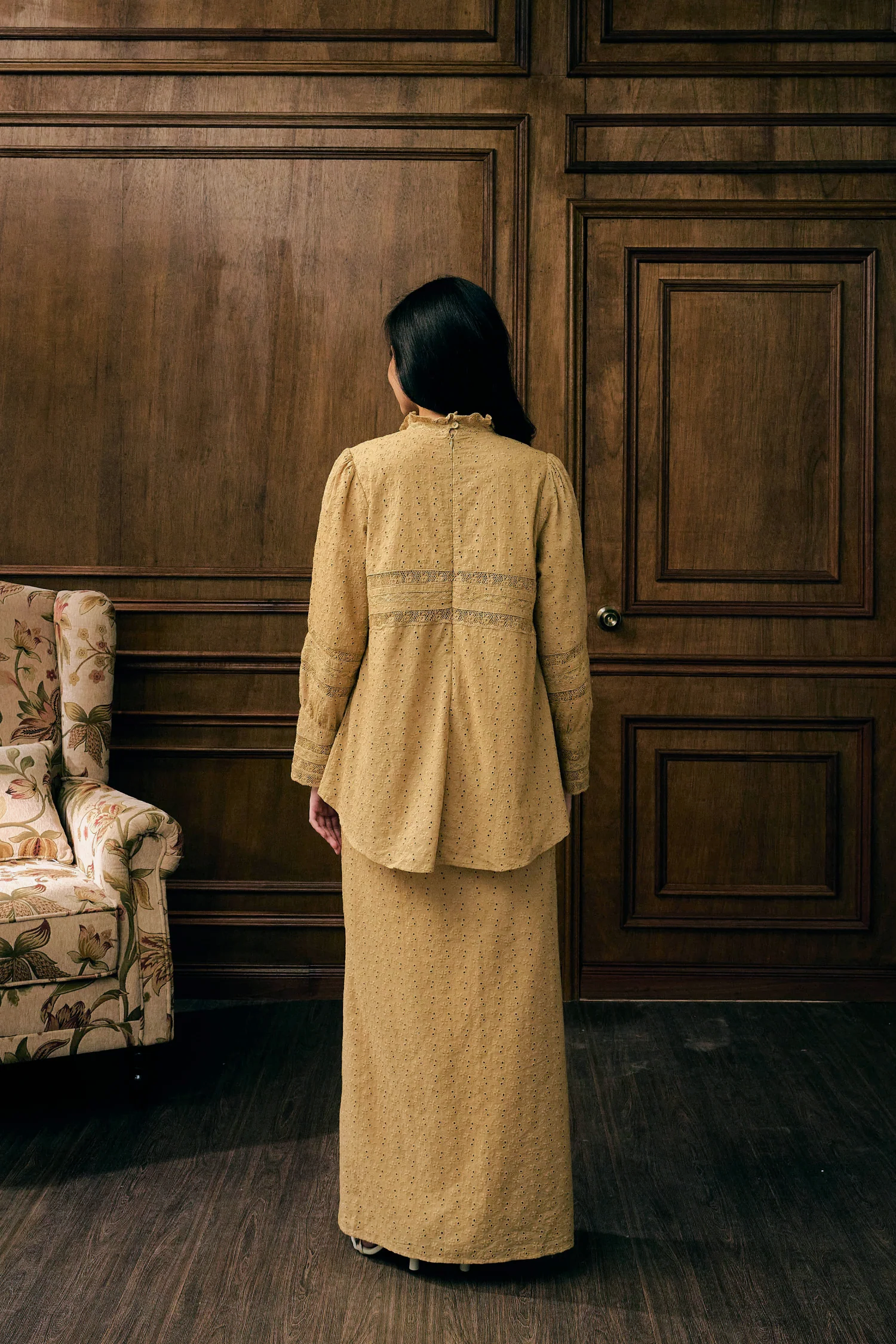 The Gianna Kurung in Biscotti