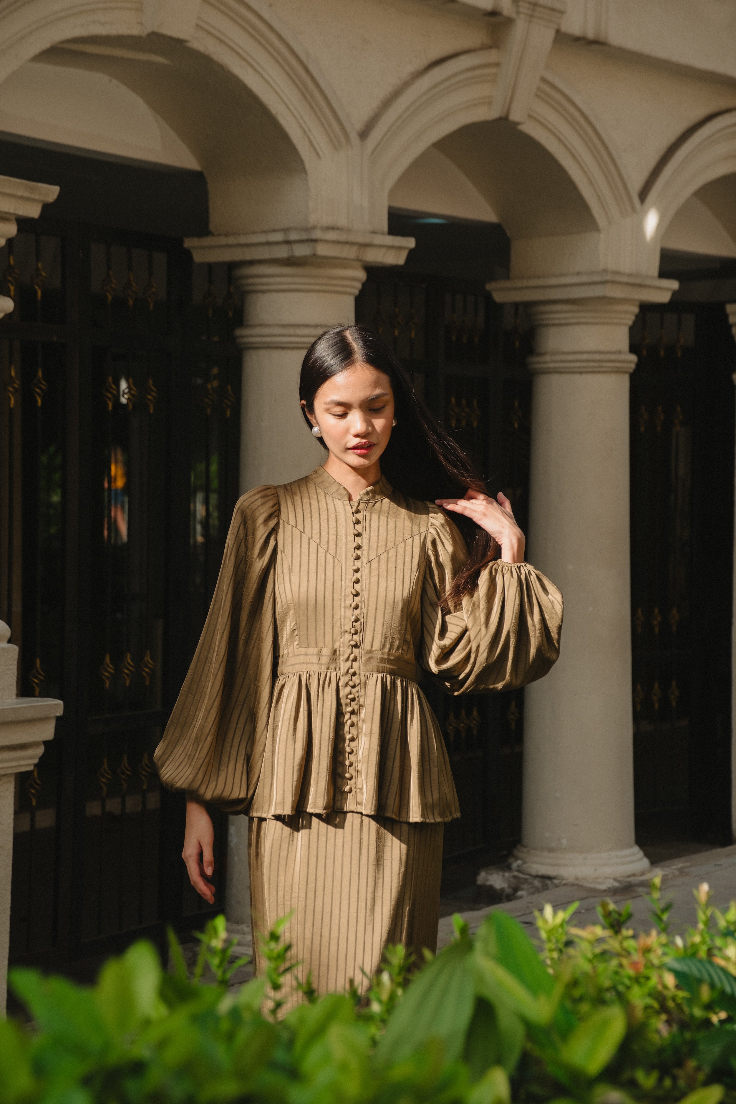 The Opal Kurung in Olive Jacquard