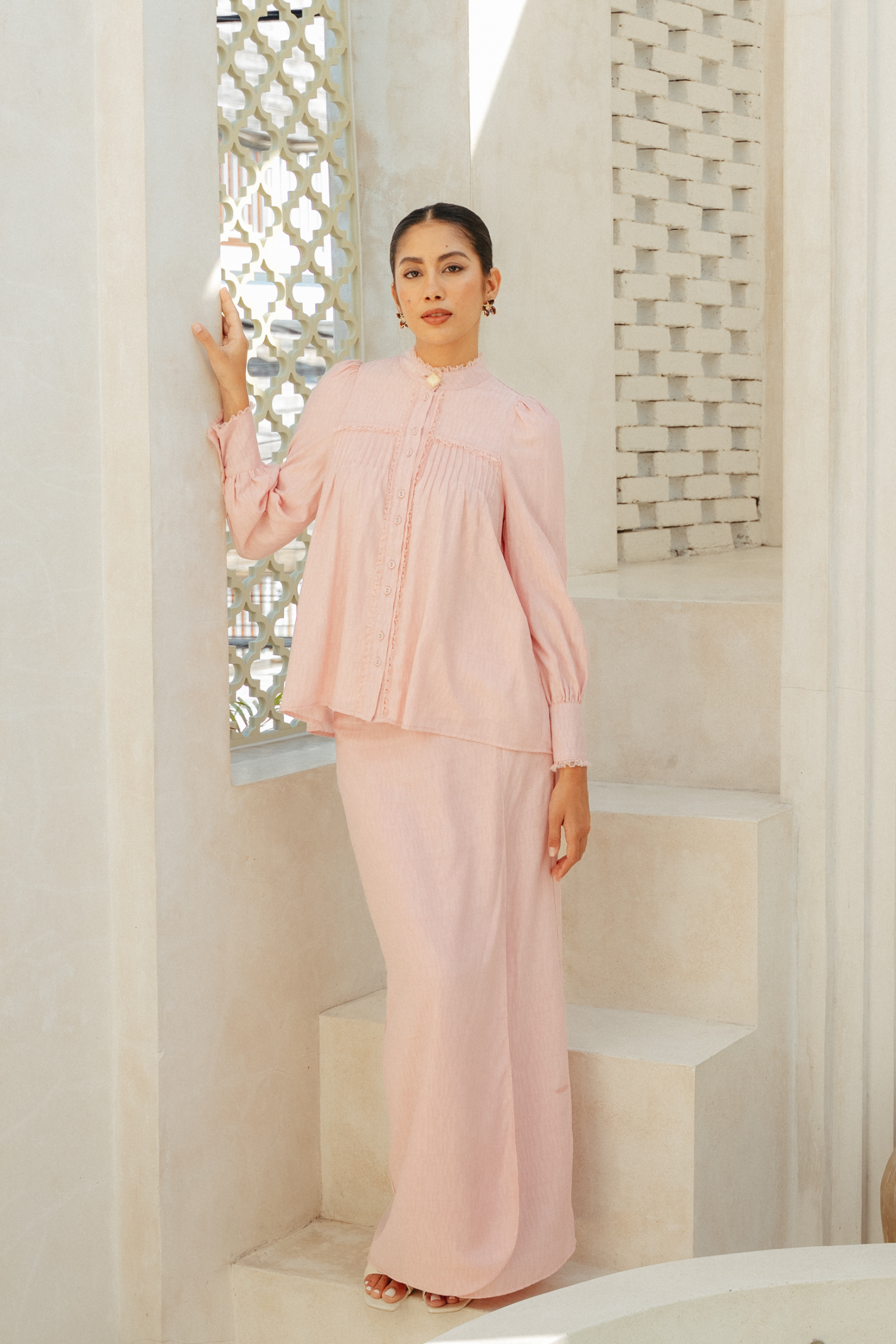 The Loren Kurung in Light Pink