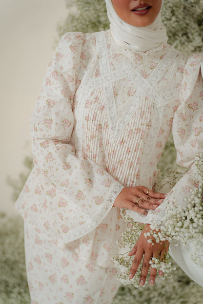 Serene Kurung in Fleur De Rose