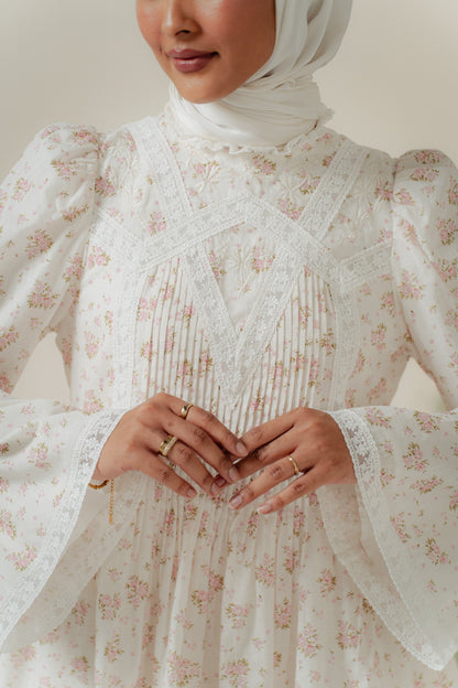 Serene Kurung in Fleur De Rose