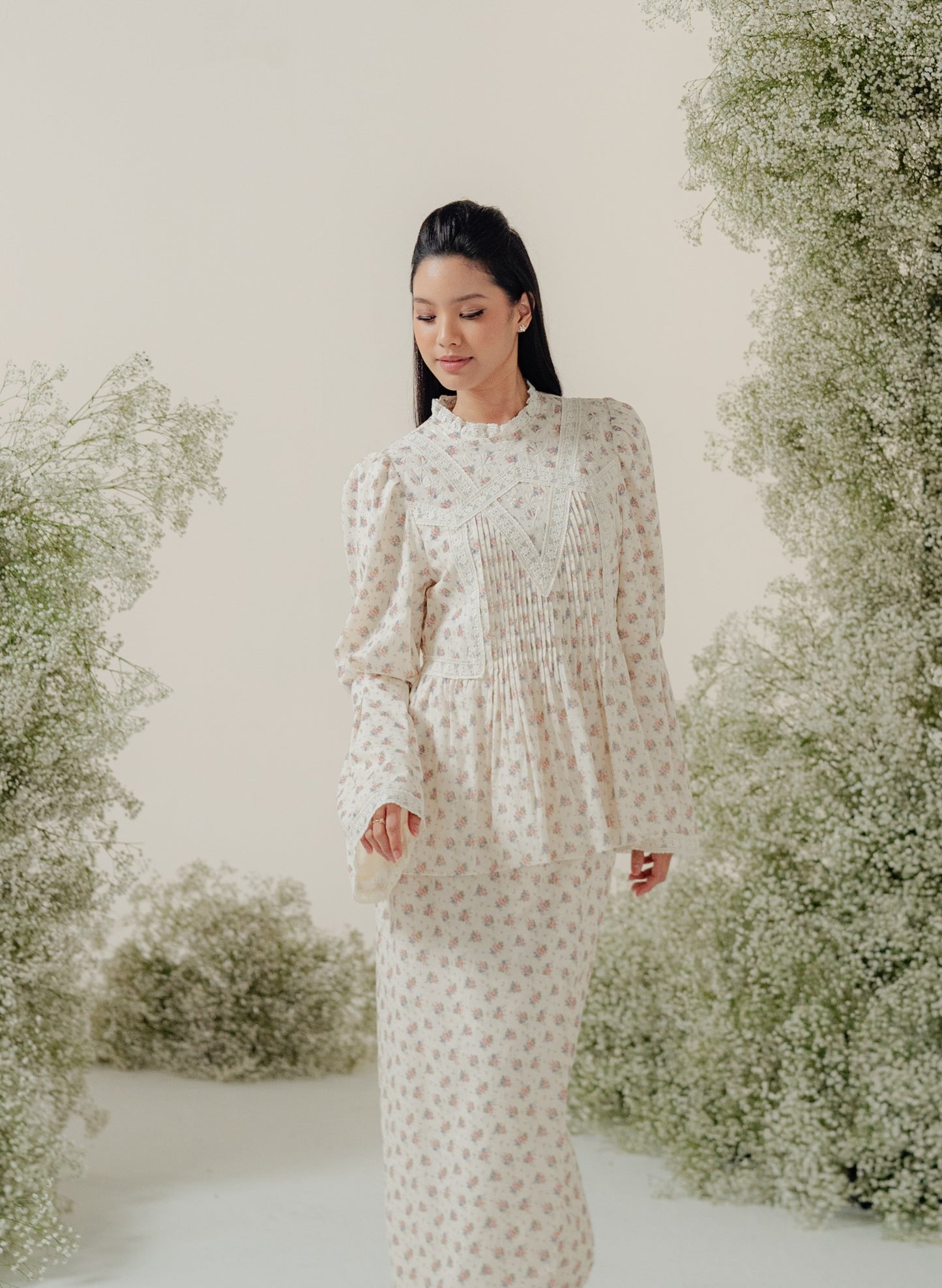 Serene Kurung in Dusky Bloom