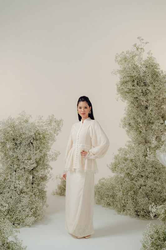 The Opal Kurung in Lace Dream