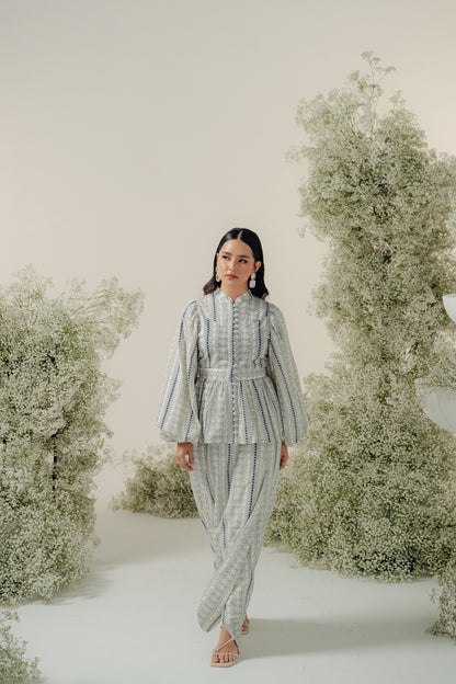 The Opal Kurung in Cerulean Print