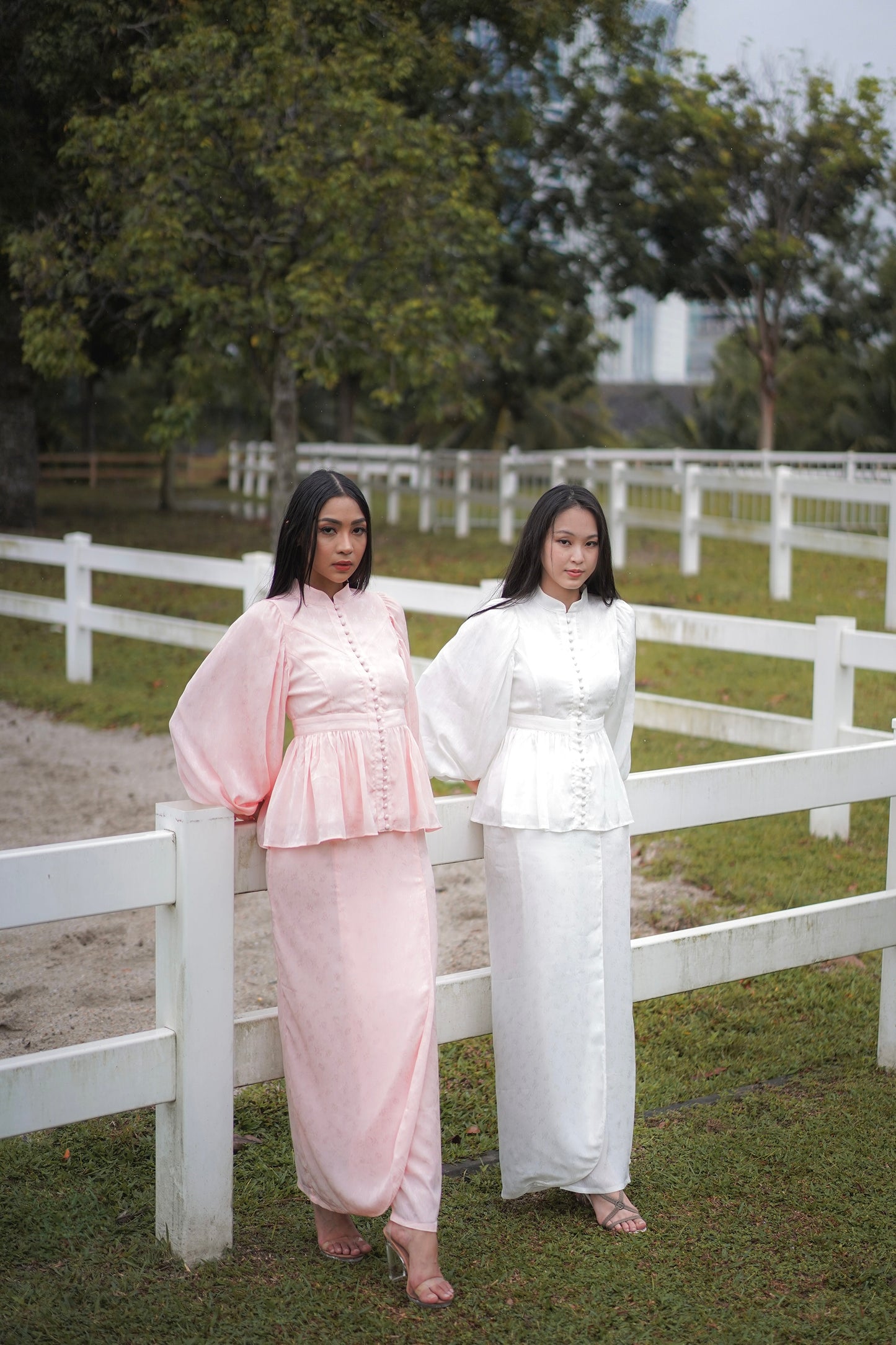 THE OPAL KURUNG IN CORAL PINK