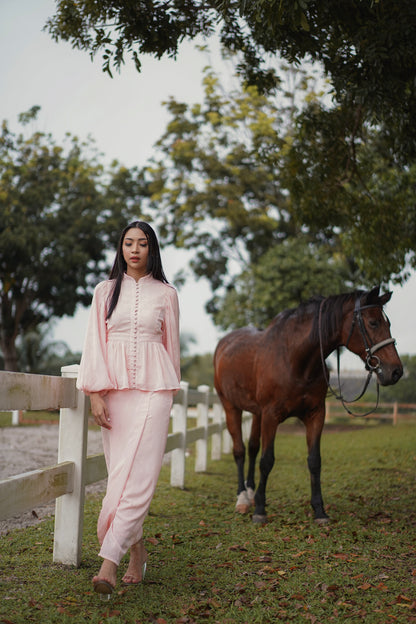 THE OPAL KURUNG IN CORAL PINK
